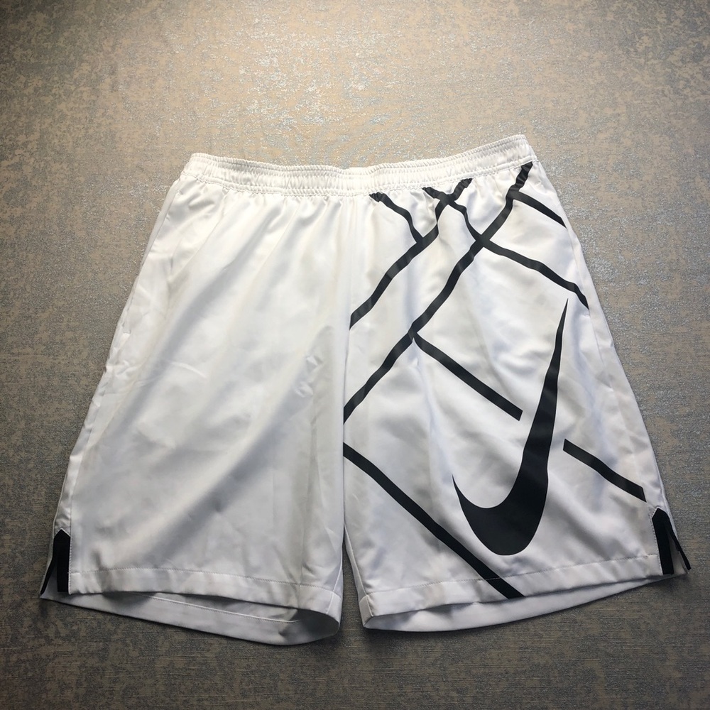 NWT Nike dri-fit men’s athletic graphic shorts Large